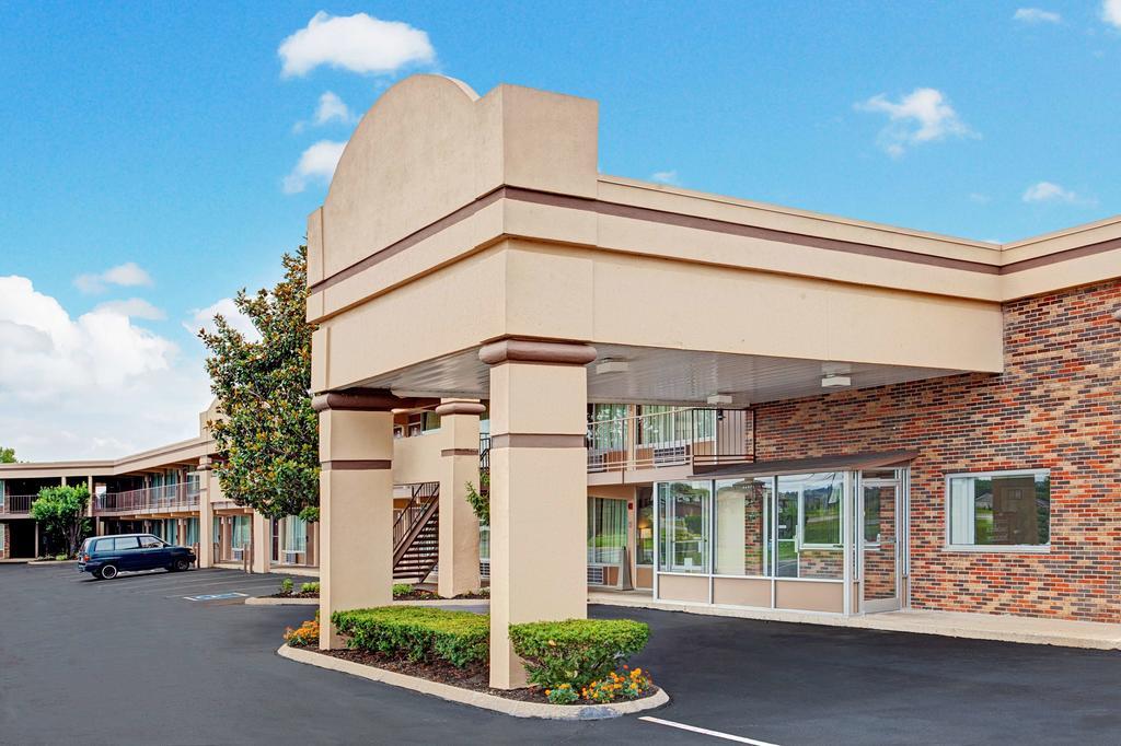 Days Inn By Wyndham Clarksville Tn Dış mekan fotoğraf